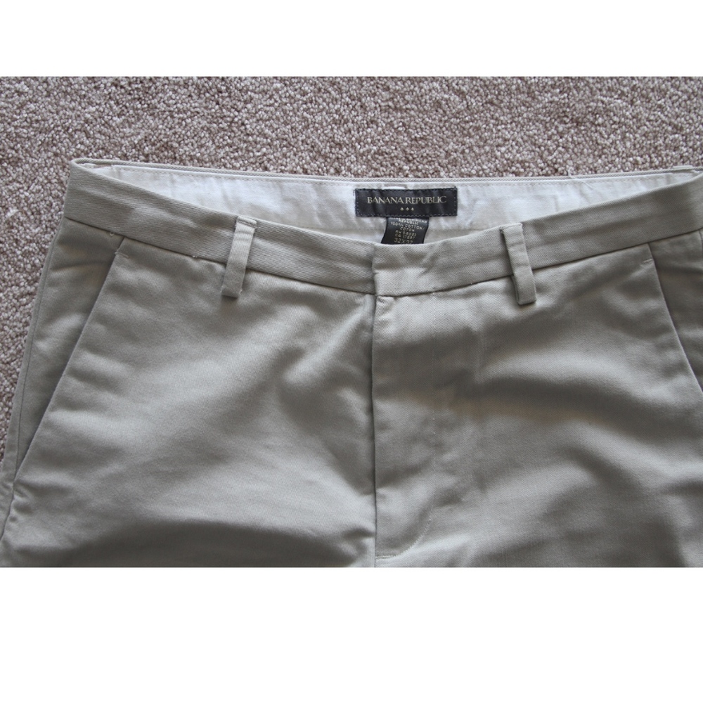 BANANA REPUBLIC KHAKI PANTS - Picture 2 of 3